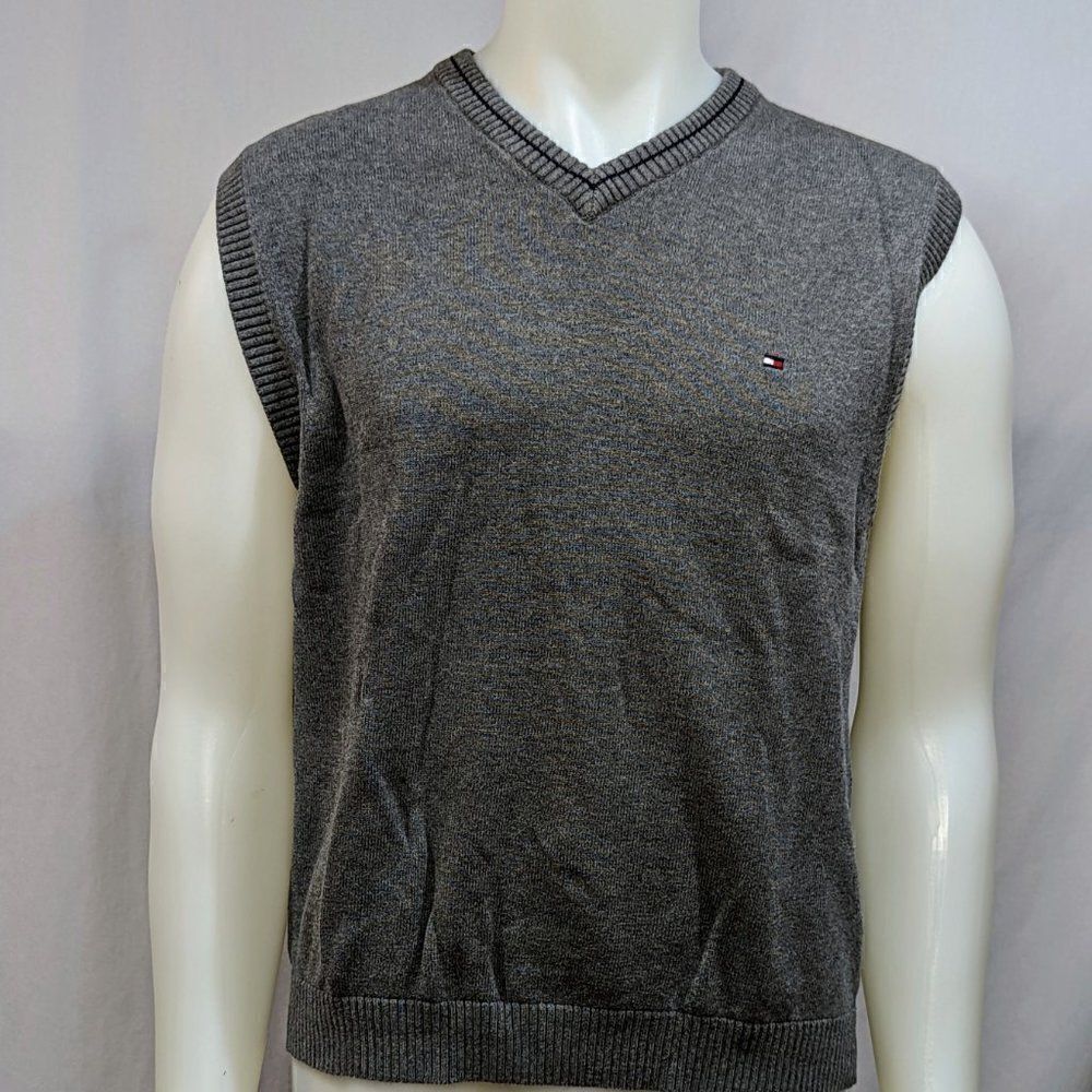 Classic looking Tommy Hilfiger Vest - Picture 2 of 7